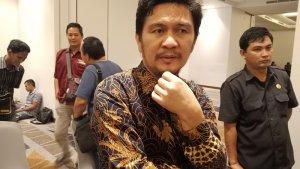 kenly-poluan-anggota-bawaslu-sulut.jpg