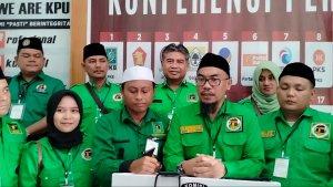 pengurus-ppp-yang-datang-ke-kpu-manado-6676.jpg