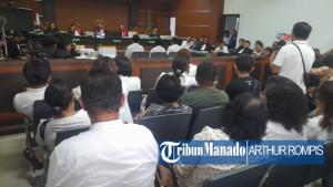 persidangan-dalam-agenda-sidang-kedua-kasus-dugaan-korupsi-dana-hibah-GMIM-Rabu-1092025.jpg