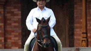 prabowo-naik-kuda-11.jpg