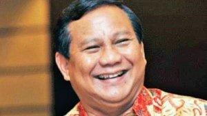 prabowo-subianto-tampak-tersenyum.jpg