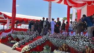 puncak-HUT-ke-59-Sulut-di-Pohon-Kasih-Kawasan-Megamas-Manado-Sabtu-2392023.jpg