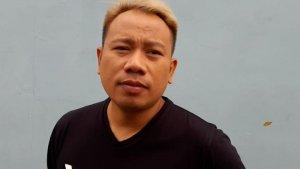 vicky-prasetyo-pertama-kali-ikut-pilkada-dapat-11-ribu-tanda-tangan-warga-pahuwoto-gorontalo.jpg