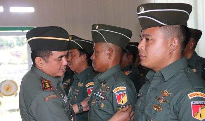 17-Anggota-TNI-AD-Kodim-1303-Bolmong-Naik-Pangkat-Kerja-Keras-dan-Pengabdian-Tanpa-Pamrih.jpg