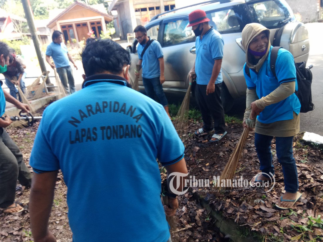 Warga Binaan Lapas Tondano Antusias Kerja Bakti di Lapangan Manguni Sasaran