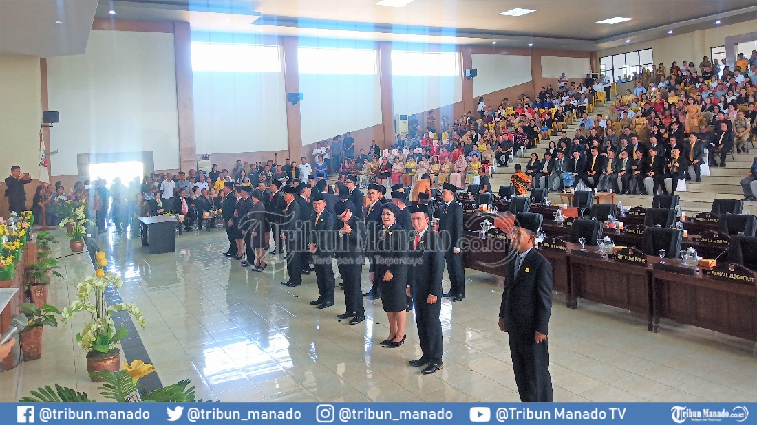 30-anggota-dprd-dilantik-kepala-pengadilan-negeri.jpg