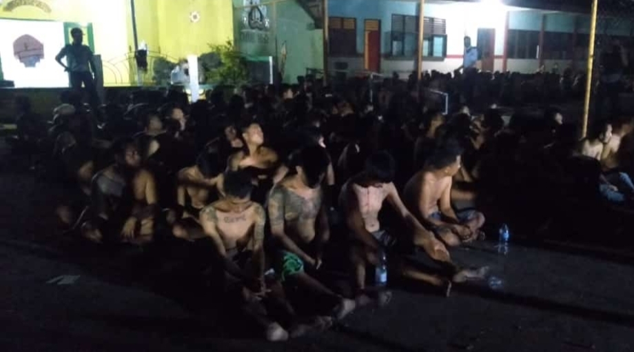 (VIDEO) Napi di Lapas Tuminting Rusuh Minta Dibebaskan karena Takut Terinfeksi Corona