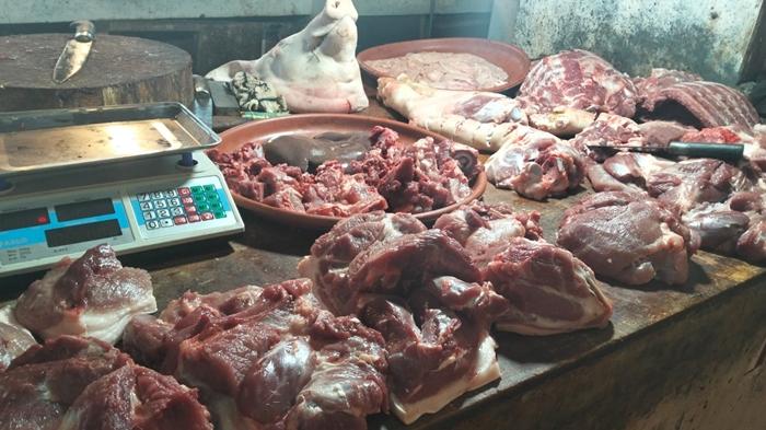 Cek Harga Daging Hari Ini Sabtu 23 Agustus 2025 di Pasar Bersehati Manado, Ayam, Sapi hingga Babi