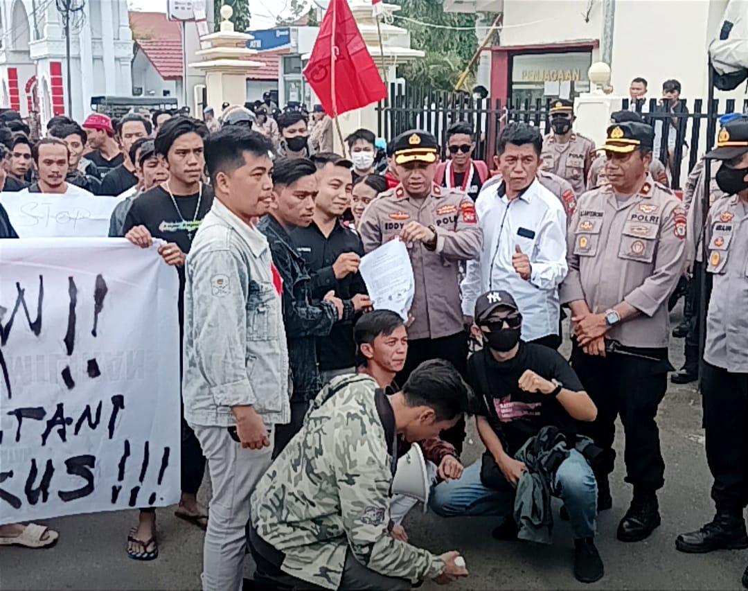 ARMB Gelar Aksi Damai di Kantor Bupati Minsel Sulawesi Utara, Tuntut Cabut Kenaikan BBM
