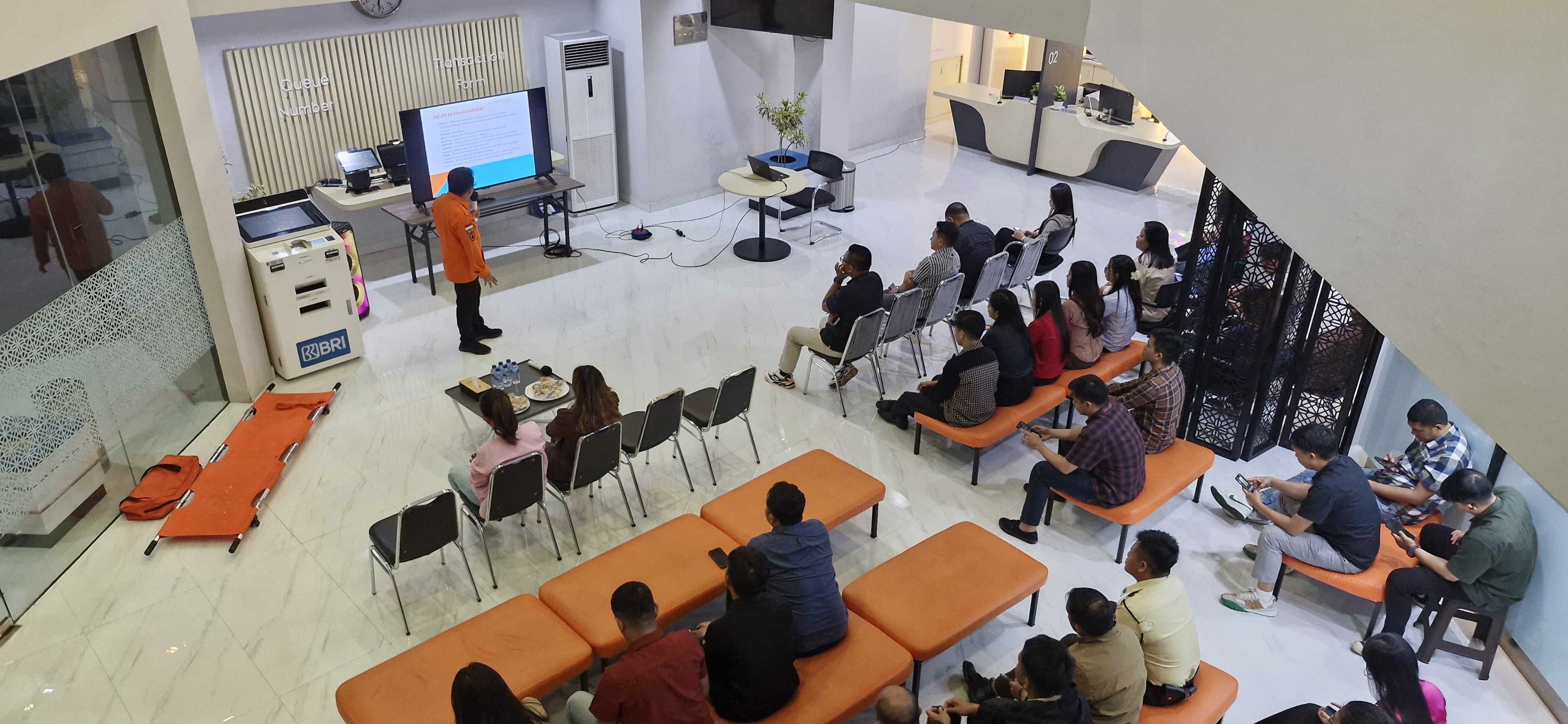 BRI-Branch-Office-BO-Tondano-menggelar-sosialisasi-kesiapsiagaan-gempa-bumi-gjhgfjghj.jpg