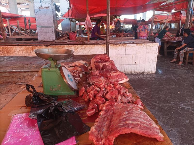 Bagian-kepala-babi-biasanya-jadi-primadona-dalam-santap-Nataldfhdfhfghfgh.jpg