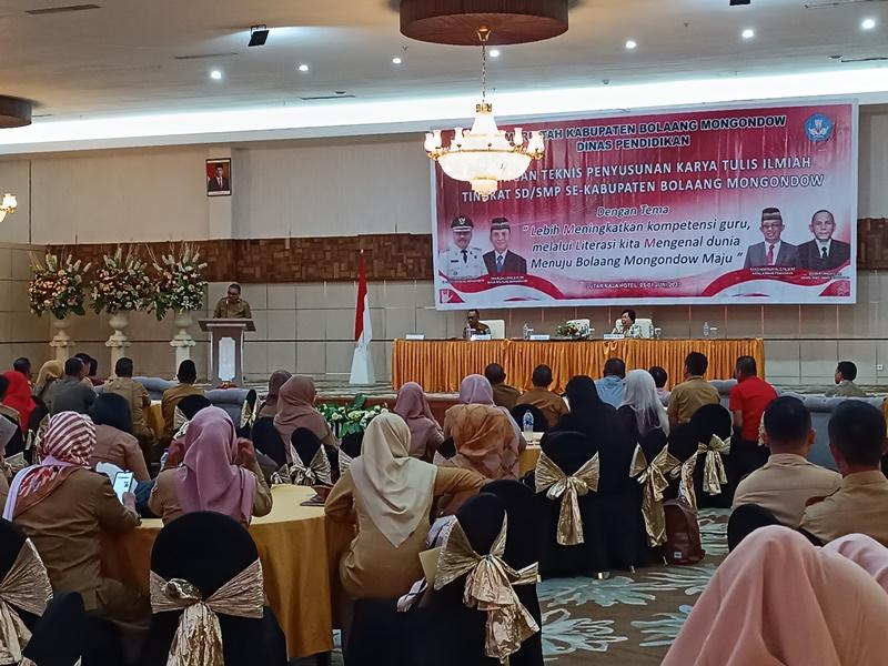 Setahun Kepemimpinan Limi Mokodompit, Pendidikan di Bolmong Sulawesi Utara Mengalami Kemajuan