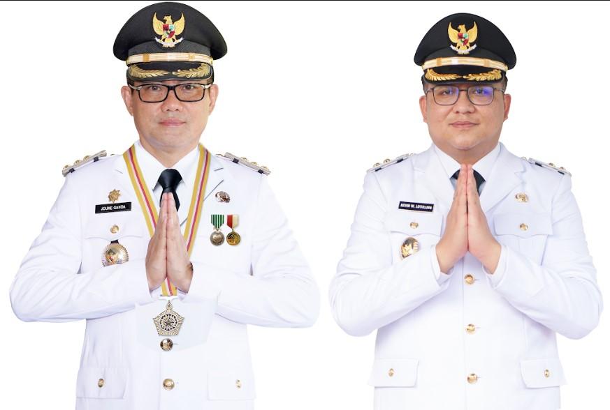 Bupati-Joune-Ganda-dan-Wakil-Bupati-Kevin-William-LotulungFDHDFHDHHH.jpg
