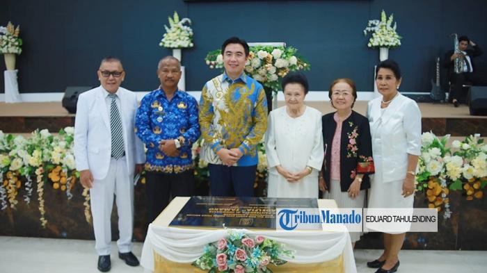 Bupati-Kepulauan-Sangihe-Michael-ThungariPastori-Gedung-GPdI-Filadelfia-Tamako.jpg