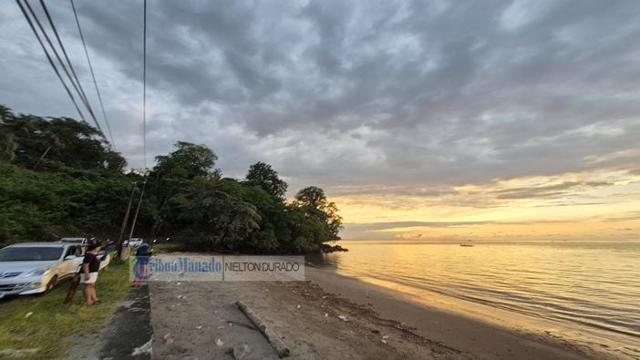 Cantiknya-senja-di-Pantai-Panjang-Koha-di-Minahasa.jpg