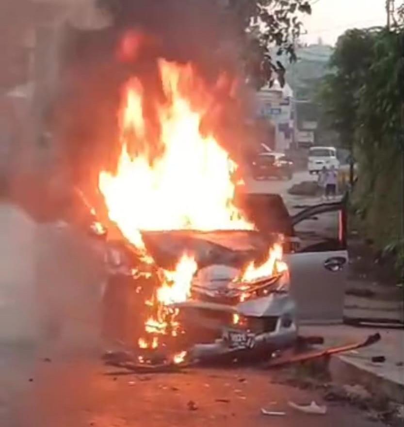 Pengendara Avanza di Manado Sulawesi Utara Juga Tabrak Motor, Tak Ada Korban Jiwa