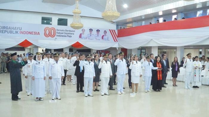 DILANTIK-Pelantikan-pejabat-di-Pemkot-Bitung-Rabu-18-Februari-2026.jpg