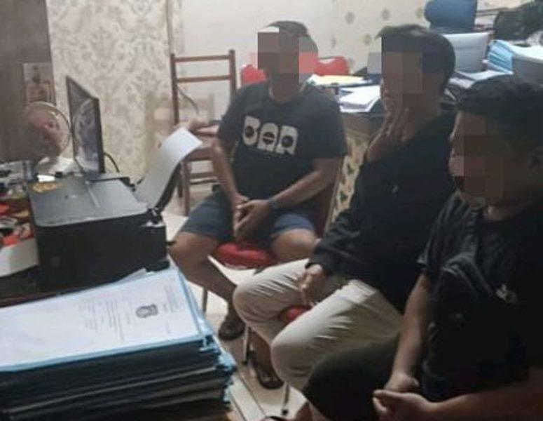 DITANGKAP-Tiga-pemuda-yang-ditangkap-Tim-Resmob-Delta-Polresta-Manadolo0.jpg