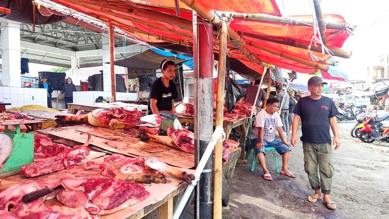 Jelang Pengucapan Minahasa Sulawesi Utara, Harga Daging Babi di Pasar Tondano Masih Tinggi