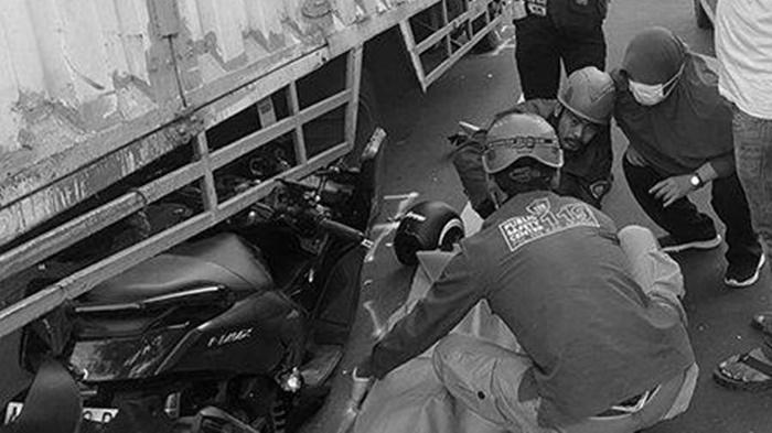 Kecelakaan Maut Hari Ini, Seorang Pengendara Tewas di TKP, Tabrakan Sepeda Motor dan Truk