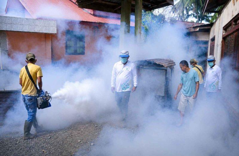 Fogging-massal-di-desa-terdampak-banjir-pada-Minggu-3152026-oleh-Dinkes-Bolmong.jpg