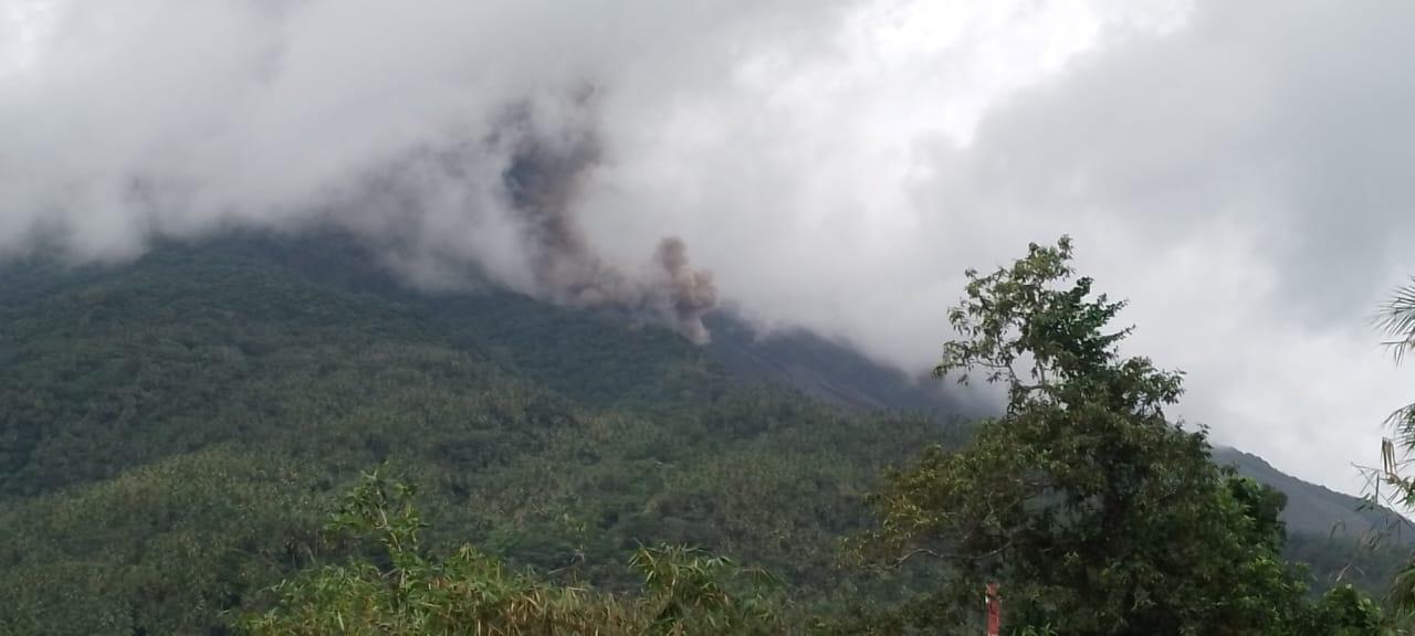 Luncuran Awan Panas Terlihat di Gunung Api Karangetang Kepulauan Sitaro, Pos PGA: Hati-Hati
