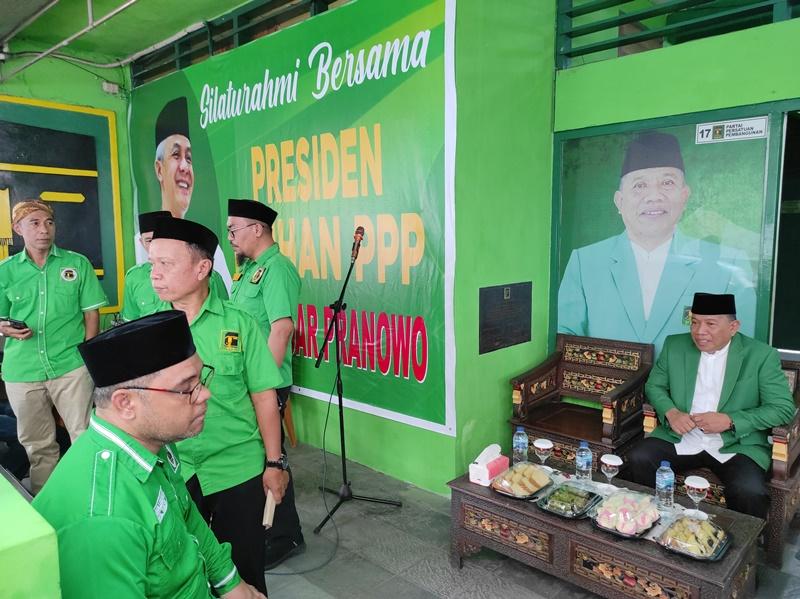 Menanti Ganjar Pranowo, Depri Pontoh Kumpul Ratusan Kader di Sekretariat DPW PPP Sulawesi Utara