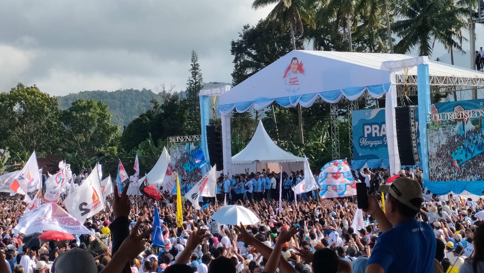 Foto-foto-Massa-Pendukung-Prabowo-di-Lapangan-Schwarz-Langowan-Minahasa-Sulawesi-Utara1.jpg