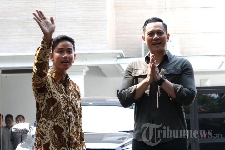 Gibran-Rakabuming-Raka-bersama-Ketua-Umum-Partai-Demokrat-Agus-Harimurti-Yudhoyono.jpg