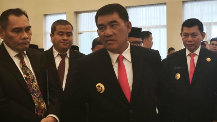 Gubenur-Sulut-Yulius-Selvanus-Komaling-Mendukung-Program-Presiden-Republik-Indonesia.jpg