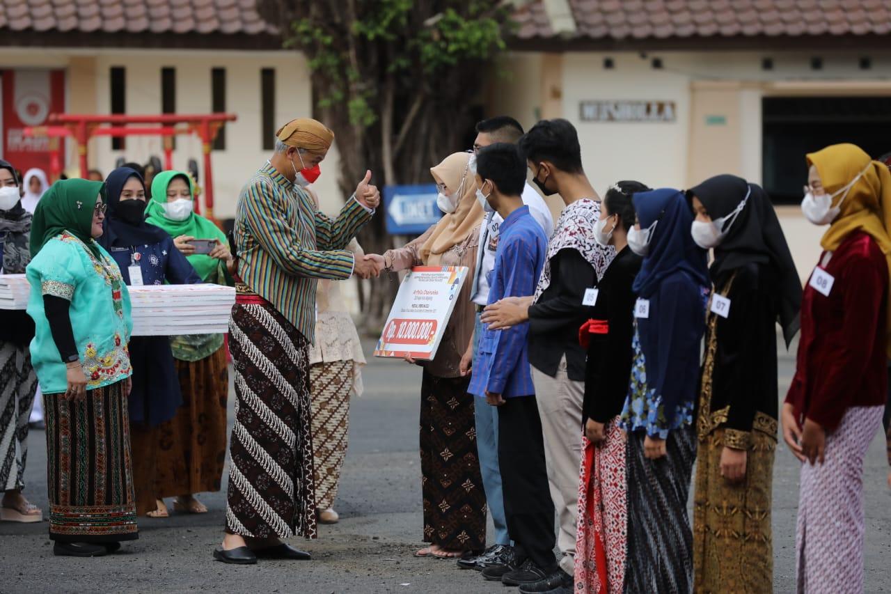 Hari Guru, Ganjar Pranowo Kisahkan Bima Dalam Lakon Dewa Ruci; Guru Adalah Penuntun Jiwa
