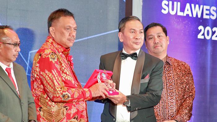 Gubernur Sulawesi Utara Olly Dondokambey Raih Penghargaan Anugerah Mapalus Pendidikan 2023