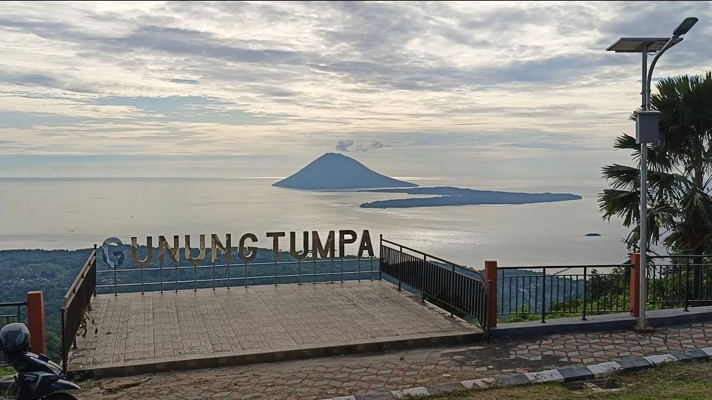 Gunung-Tumpa-szgvgseg.jpg