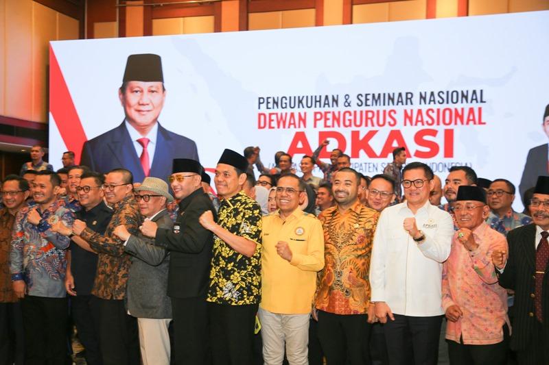 HADIRI-Sekjen-APKASI-juga-Bupati-Minahasa-Utara-Joune-Gandakkoi0.jpg