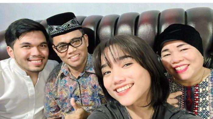 Baru Terungkap Penyebab Haji Faisal Ogah Bahas Rencana Pernikahan Fuji dengan Thariq Halilintar