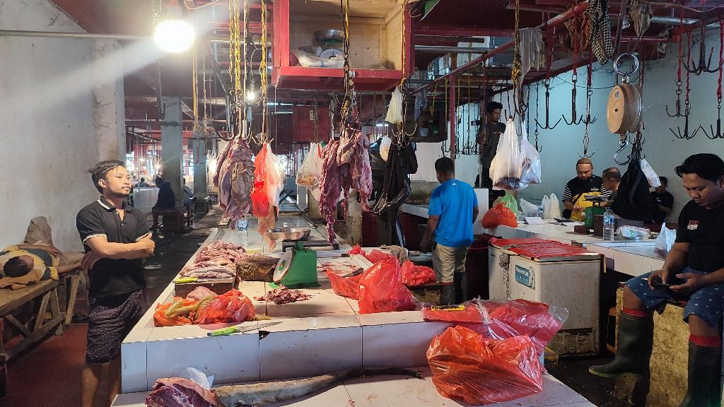 Harga Daging Sapi Turun di Pasar Bersehati Manado Sulawesi Utara Jelang Idul Adha 2024
