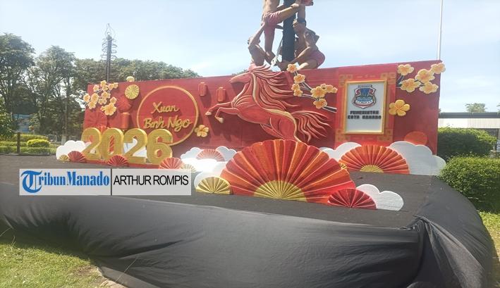 IMLEK-Pernik-Imlek-terpasang-di-Lapangan-Sparta-Tikala-Manado-Sulut.jpg