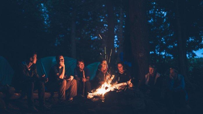 Arti Mimpi Tentang Api Unggun, Menandakan Hal Baik atau Buruk? Ini Tafsir Lengkapnya