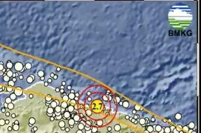 Info-yang-didapat-gempa-bumi-bermagnitudo-27-SR-terjadi-pada-Jumat-14-November-2025.jpg