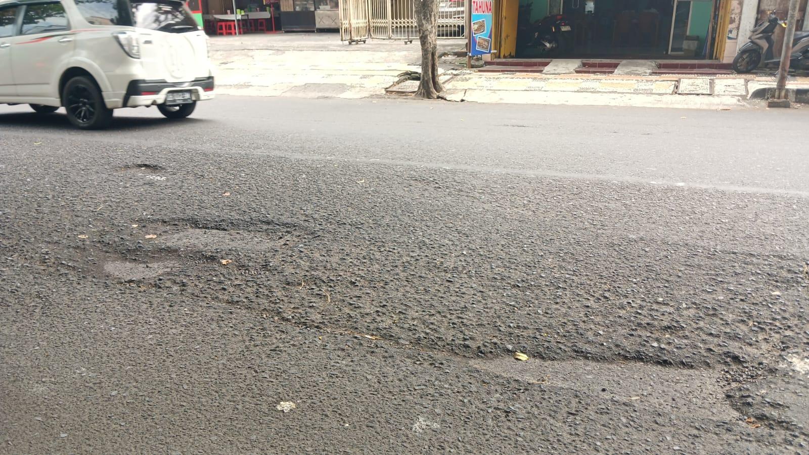 Kerusakan di Jalan Sam Ratulangi Manado Kembali Dikeluhkan Warga - Tribunmanado.co.id