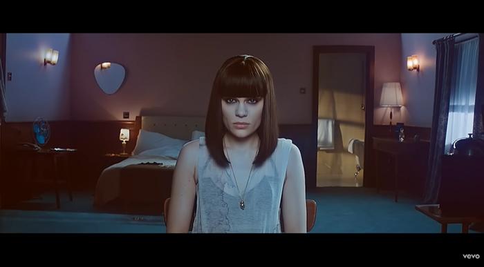 JESSIE-J-Lirik-lagu-Jessie-J-Who-You-Are.jpg