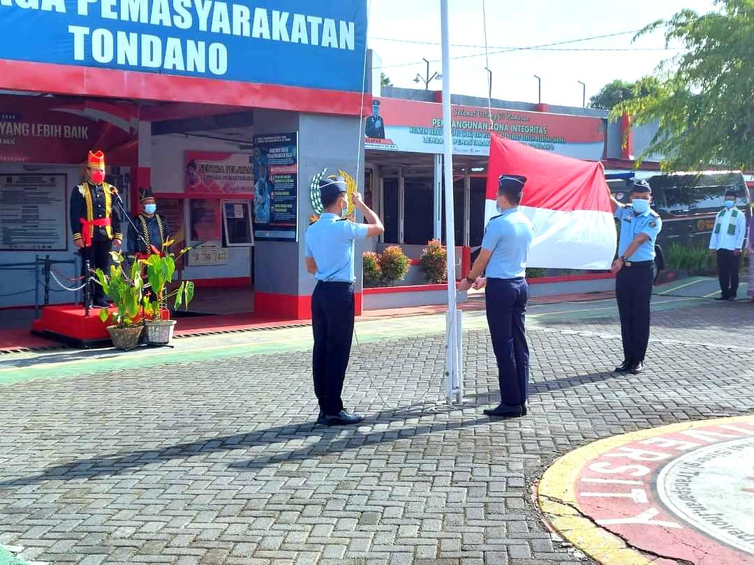 Jajaran-Lembaga-Pemasyarakatan-Kelas-IIB-Tondano-menggelar-Upacdfhhfghf.jpg