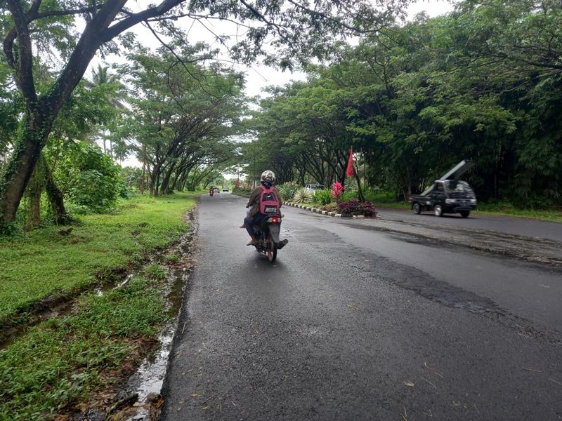Jalan-Soekarno-Minut-yang-sebelumnya-berlubang-kini-tak-lagighjghjghj.jpg