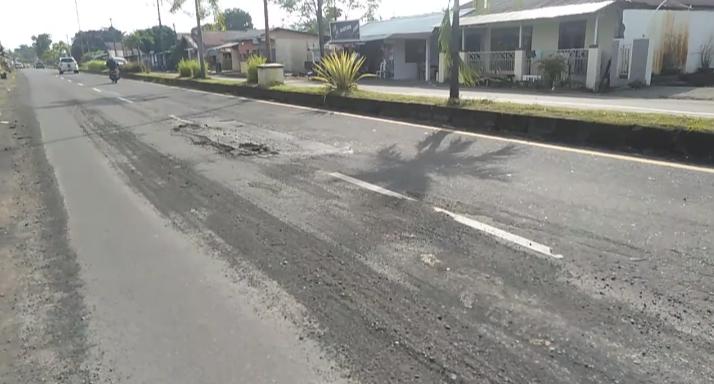 Perbaikan Jalan depan Greja GMIM Setia Kudus Pondang Minsel Terkesan Asal Jadi