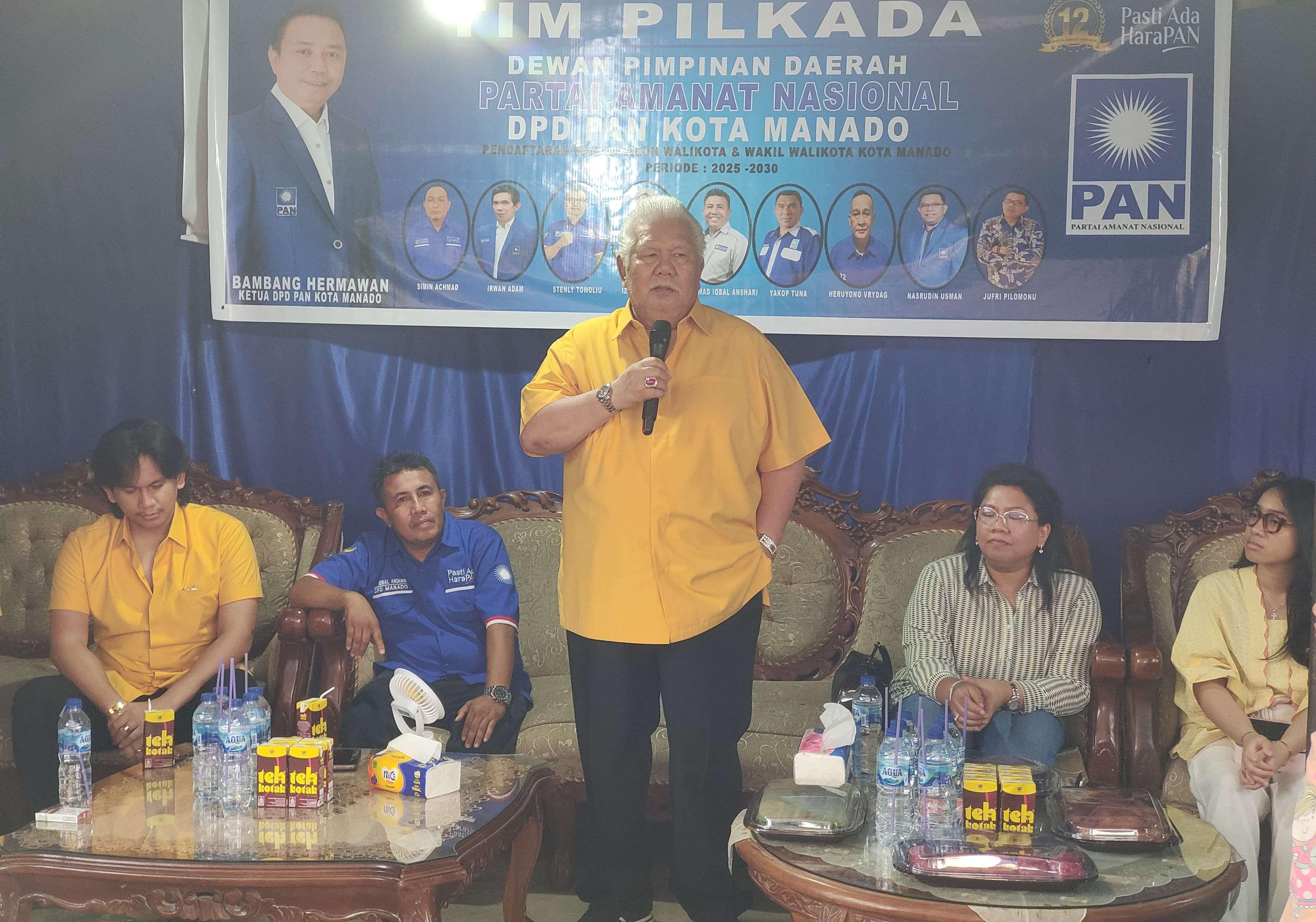 Jimmy-Rimba-Rogi-mendaftar-sebagai-calon-Wali-Kota-Manado-ke-PAN-Rabu-562024.jpg