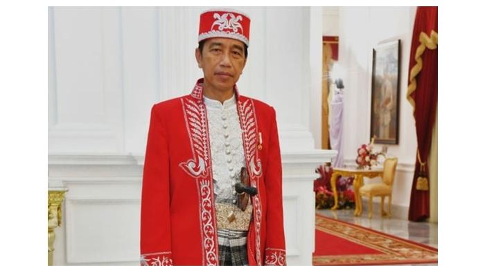 Jokowi-pakai-Baju-Dolomani-pakaian-adat-dari-Buton-Sulawesi-Tenggara-saat-HUT-ke-77-RI.jpg