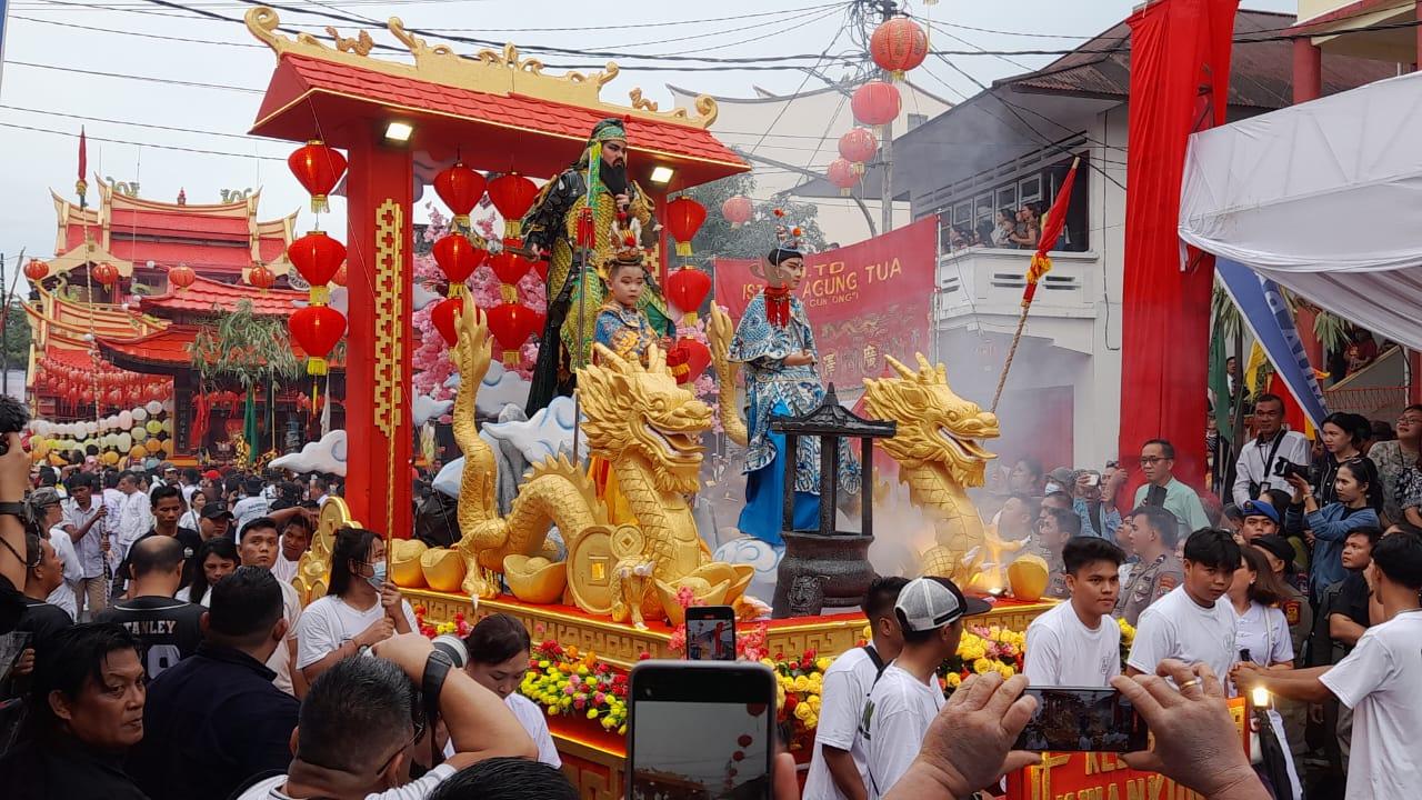 Cap Go Meh Manado Sulawesi Utara 2025 Spektakuler, Aksi 12 Tangsin Pukau Warga dan Wisatawan