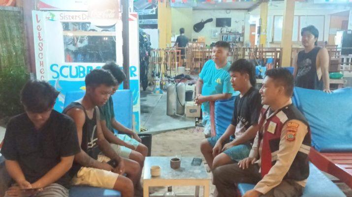 Cegah Kriminalitas, Polsek Bunaken Manado Bubarkan Warga Pesta Miras di Tempat Umum