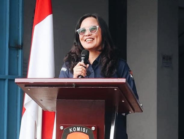 KEPUTUSAN-KPU-Potret-Ketua-KPU-Tomohon-Albertinhgjghjghj.jpg