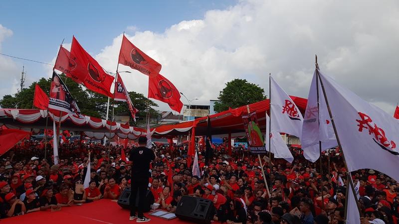 Kampanye-PDIP-di-Manado-yu78uy.jpg